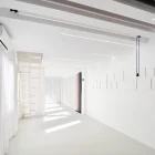 Espacio del estudio de fotografía con luz natural